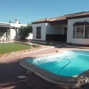 Agradable Chalet Con Piscina Escapadas. Chiclana de la Frontera